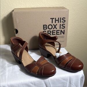 Clarks Brown Leather Heels with Sophisticated Design